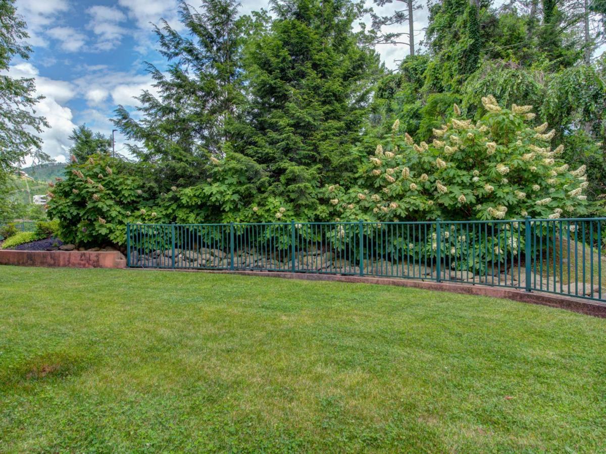 Ferienwohnung City Bear, 2Br, Pool, Spa, Downtown Gatlinburg, Sleeps 6 Exterior foto